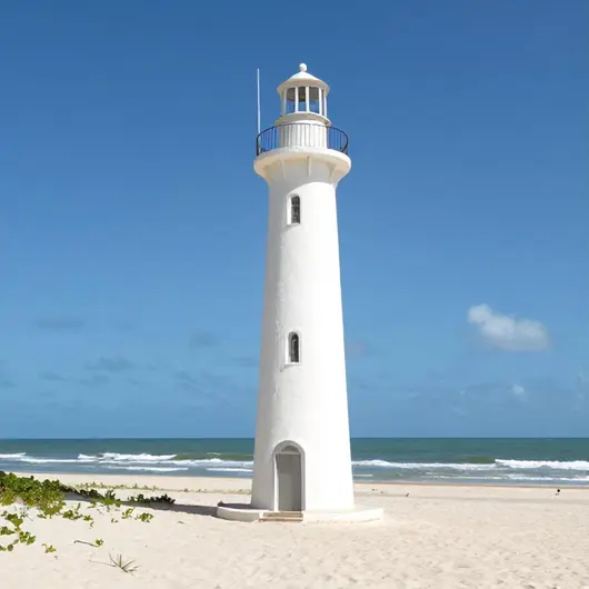 Explore o Farol Tur na Praia do Saco Explore o Farol Tur na Praia do Saco